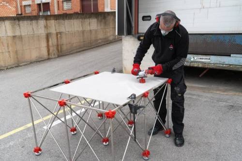 Stahovací pracovní stůl nůžkový (28918)